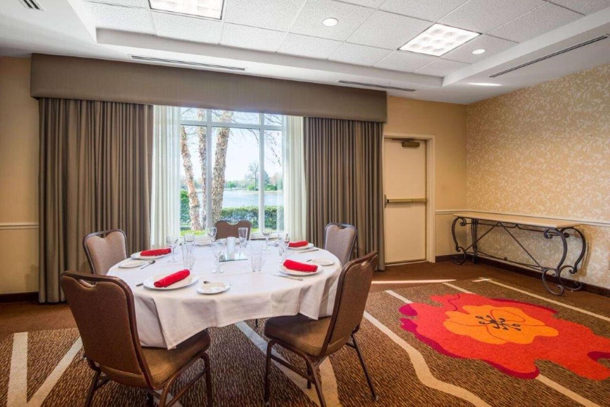 Hilton Garden Hotel
